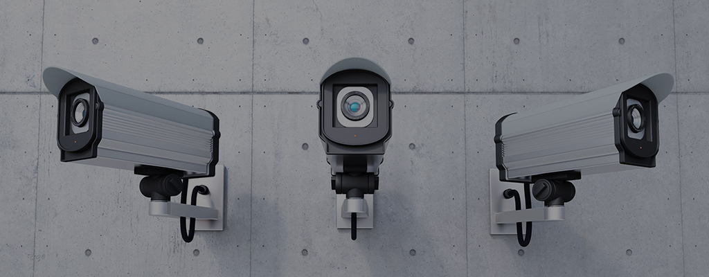 Monitoramento de funcionários por câmeras de vigilância nas empresas